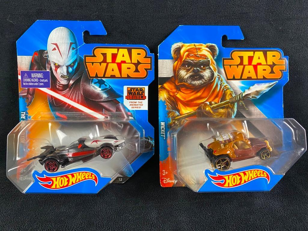 Pair of Hot Wheels Star Wars Cars New in Box (1 of 4)