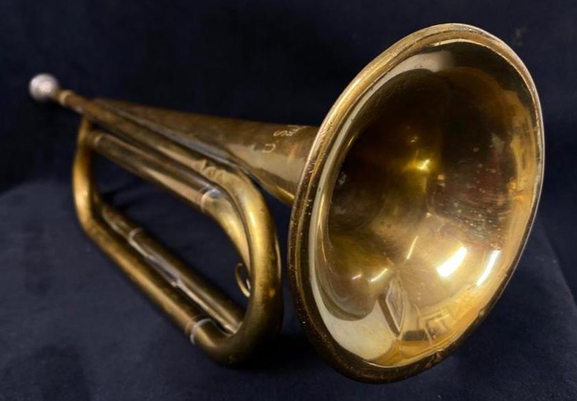 Vintage US Regulation M1892 Field Trumpet/Bugle (1 of 8)