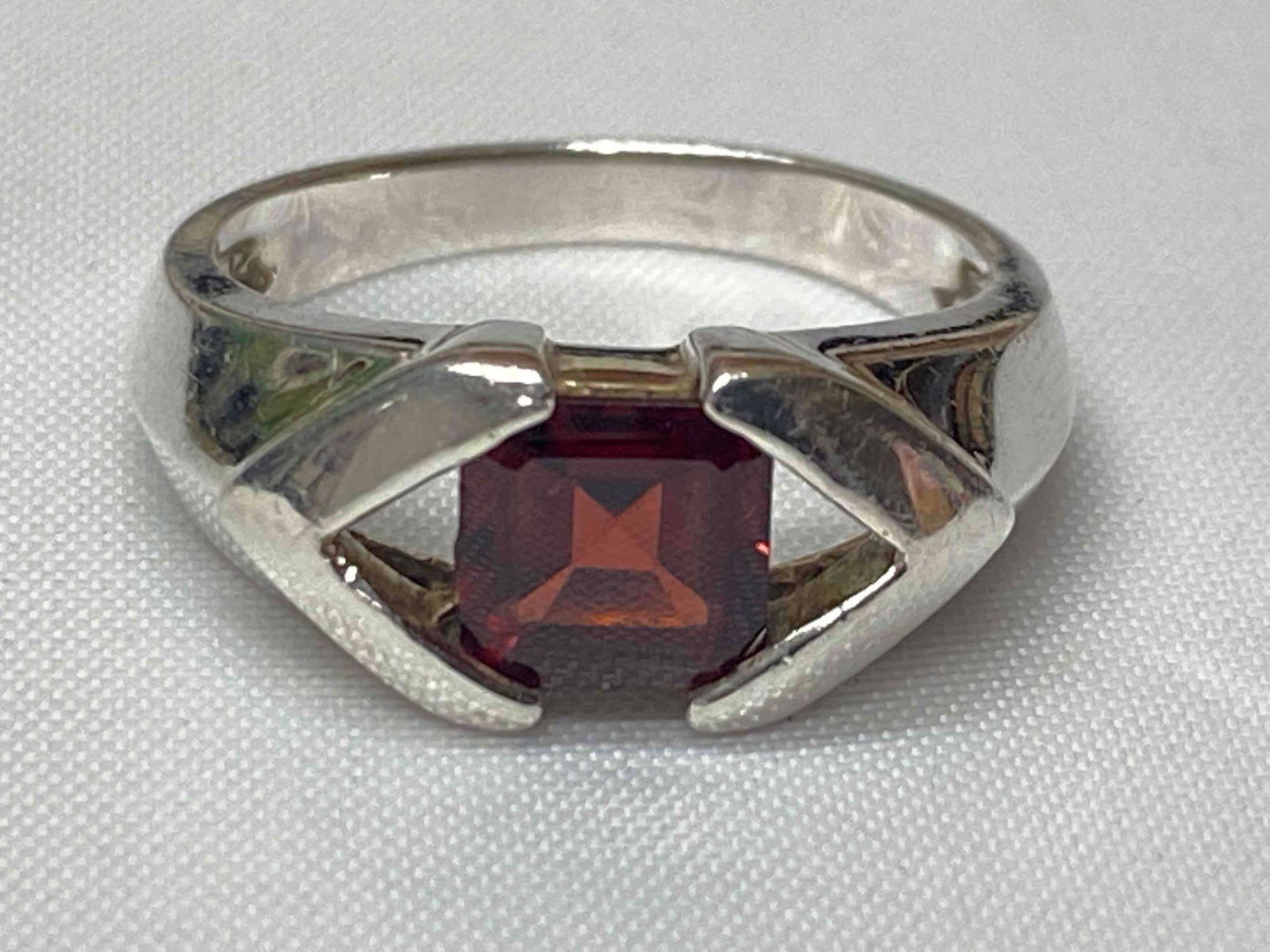Vintage Princess Cut Garnet Sterling Ring (1 of 4)