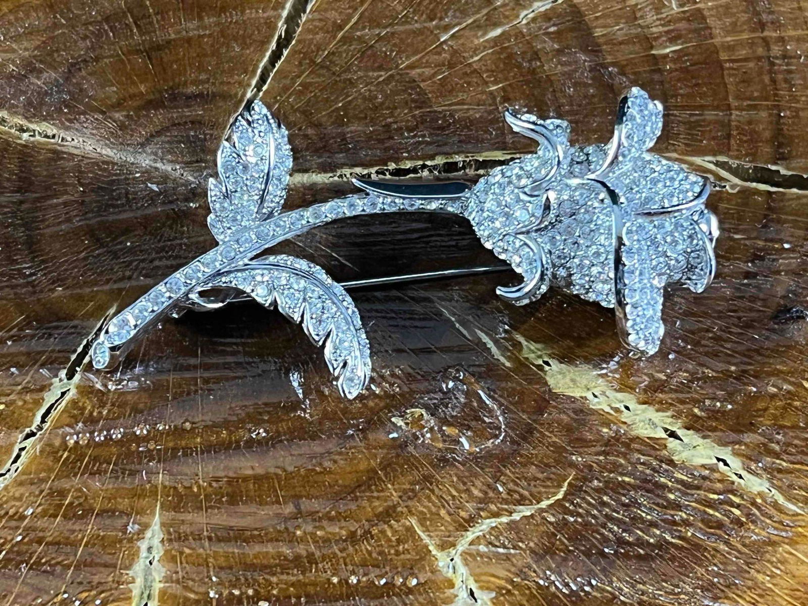 Rose Brooch Silver Tone With Crystals Nolan Miller (1 of 6)