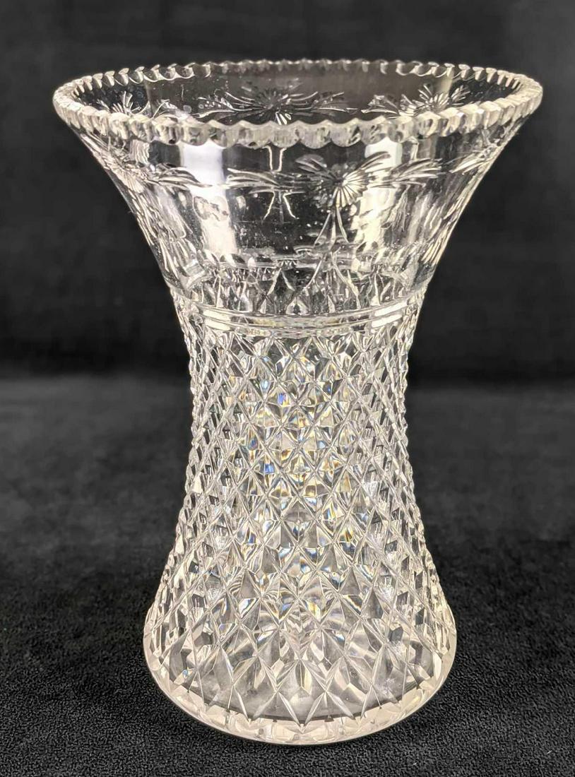 Diamond Pattern Glass Flower Vase (1 of 6)