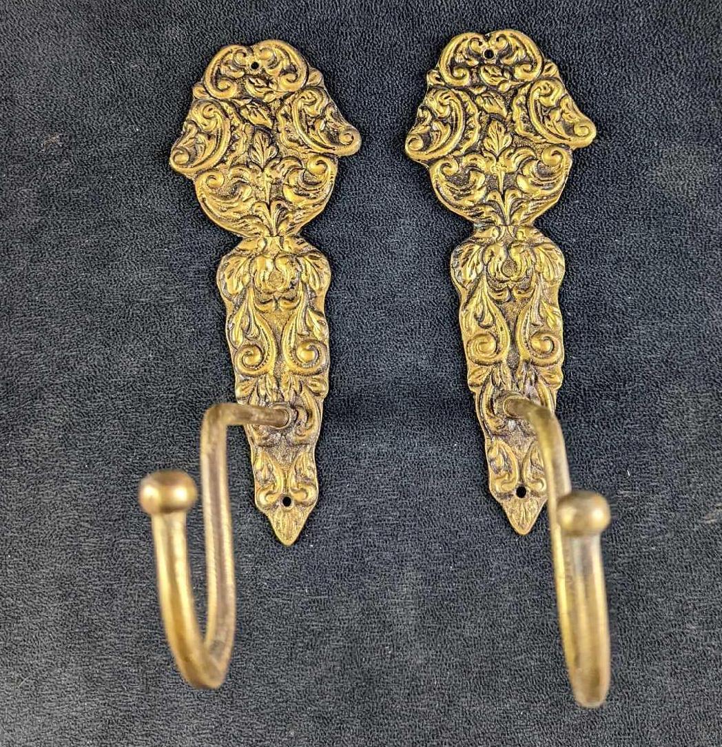 Vintage Brass Wall Hooks (1 of 3)