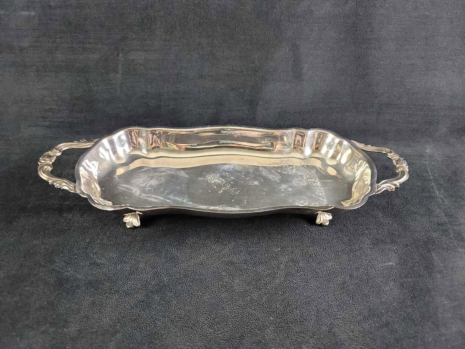Silver Plated FB Rogers Footed Bread Tray (1 of 9)