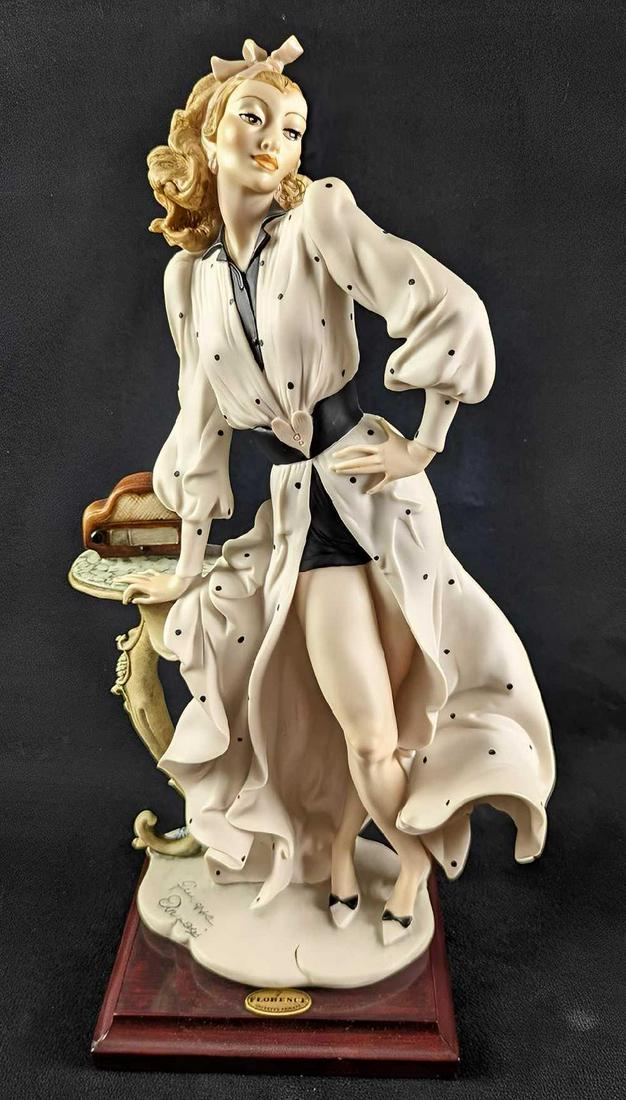 Giuseppe Armani Anna Bella Via Veneto Statue (1 of 9)