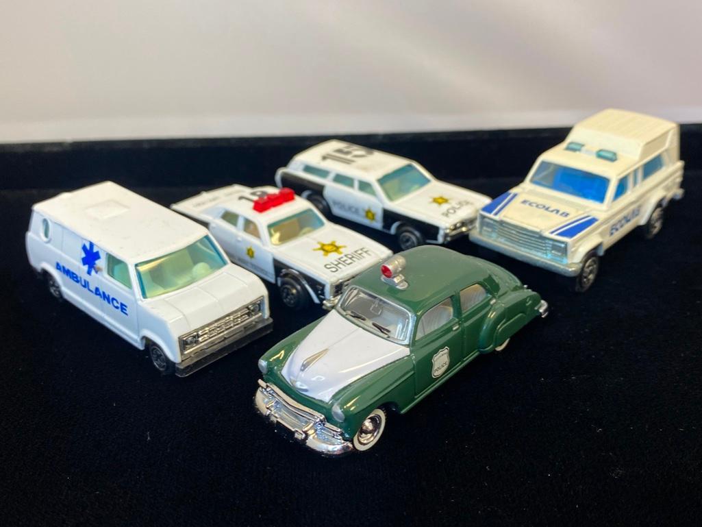5 Assorted Emergency Vehicle Die-Casts (1 of 5)