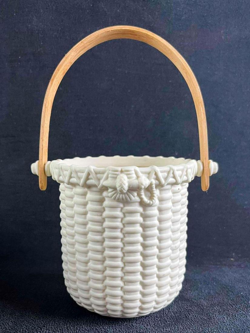 PartyLite Retired Nantucket Basket Candle Holder (1 of 6)