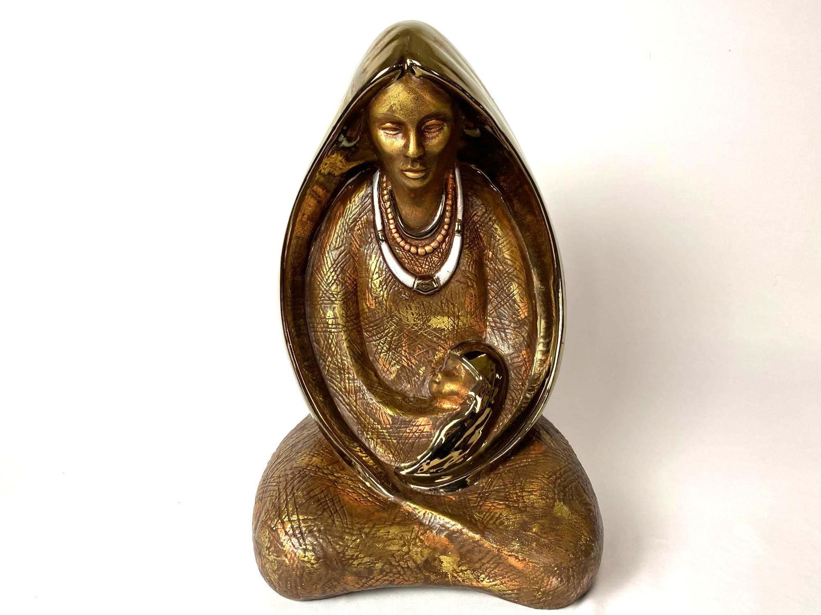 Vintage Unique Gold Tone Virgin Mary & Baby Jesus Ceramic Figure (W3) (1 of 9)