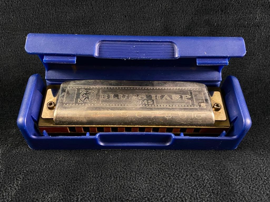 Vintage M Hohner Blues Harp D Harmonica (1 of 6)