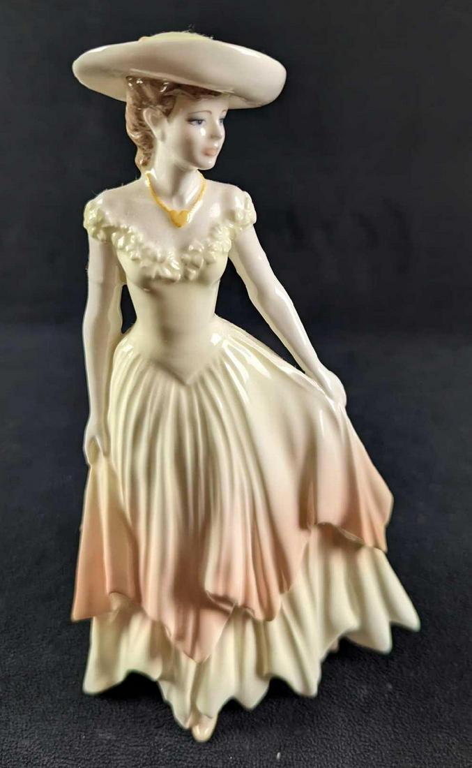 Coalport Fine China Ladies Of Fashion Amber Figurine (1 of 6)