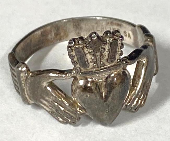 Vintage Sterling Irish Claddagh Ring (1 of 4)