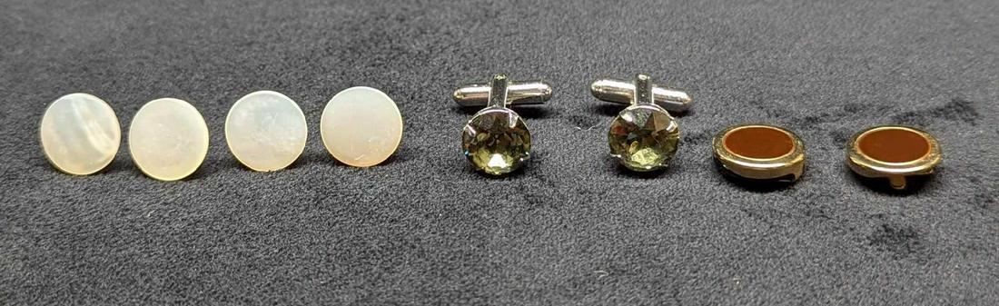 4 Sets Of Silver & Gold Plated Men's Cufflinks: 4 Sets Of Silver & Gold Plated Men's Cufflinks. This lot includes (4) Swank Gold Plated Mother Of Pearl Cufflinks. Each is approx 3/8" x 3/8' x 1/2". (2) Gold Plated Button Cufflinks. Each is approx 1