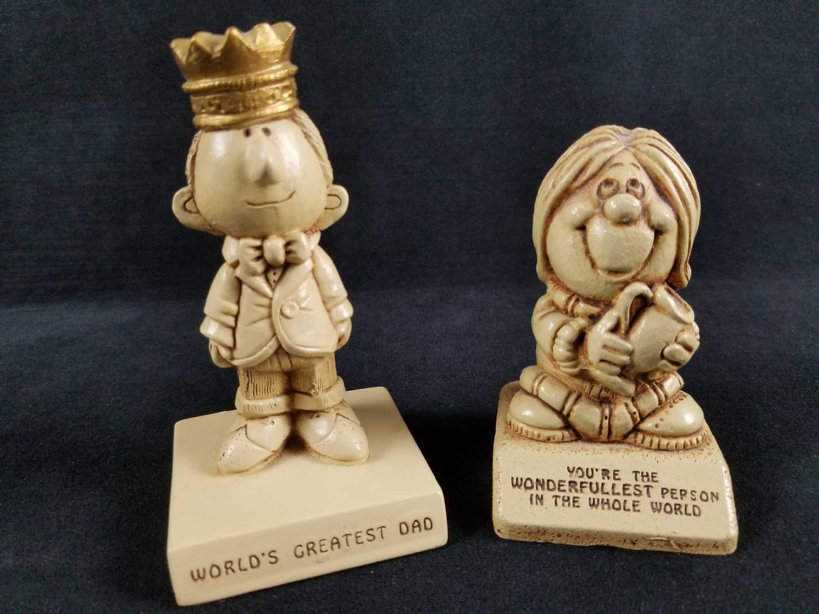 Lot of Vintage Paula Sillisculpt Figurine WORLD'S GREATEST DAD Statue Trophy W. 130 Made in the USA: Lot of 2 Vintage Paula Sillisculpt Figurine WORLD'S GREATEST DAD Statue Trophy 1970 W. 130 Made in the USA (1) "WORLD'S GREATEST DAD" The ivory color statue is filled with sand 1970 w. 130 made in the