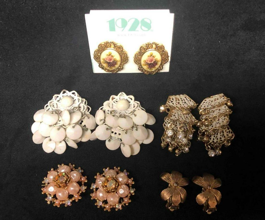 Five Pairs Of Vintage Clip On Earrings (1 of 9)