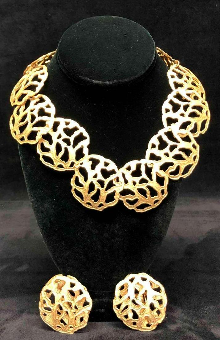 Costume Jewelry Matching Set Of Gold Colored Necklace & Earrings (1 of 6)