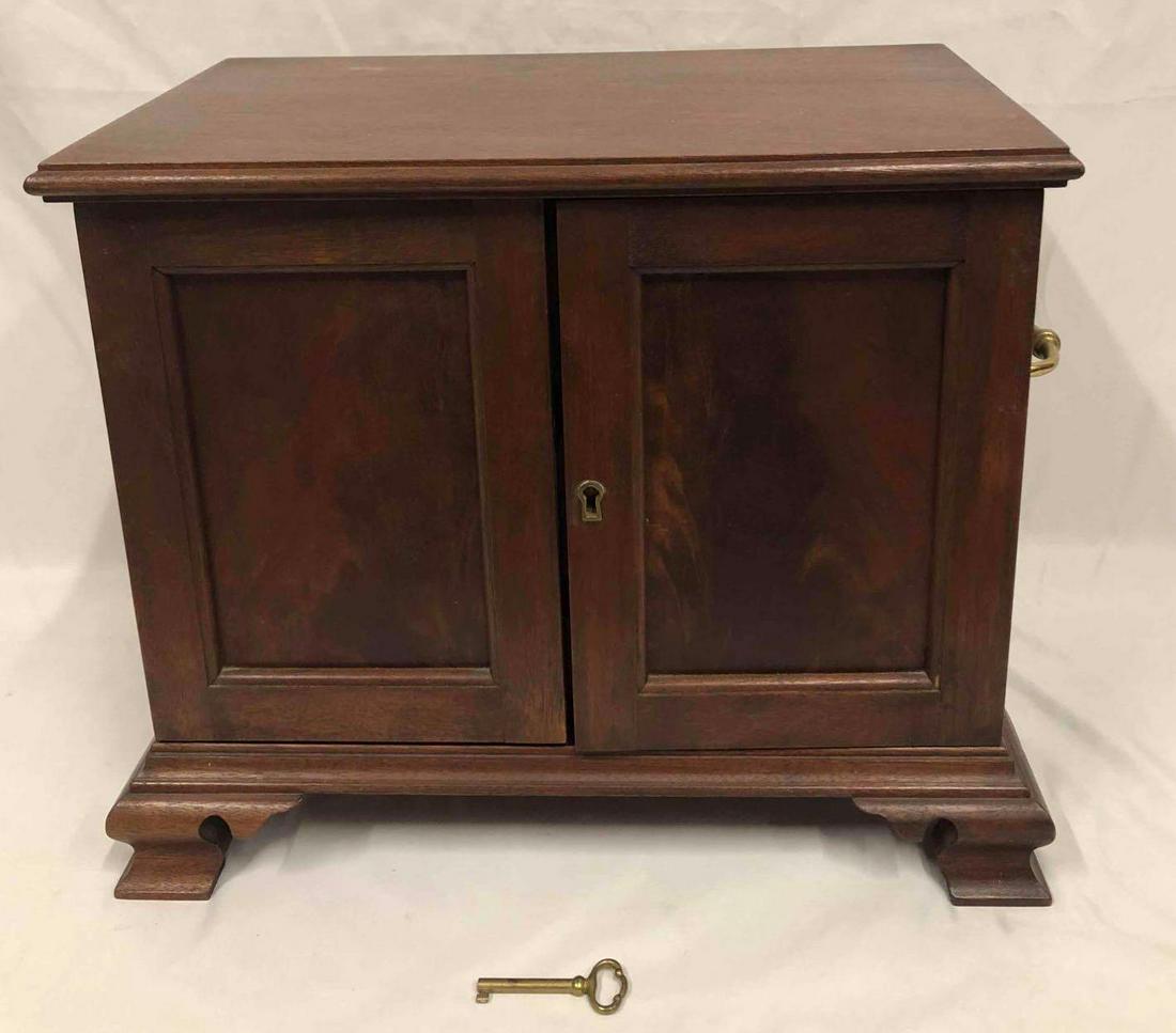 Vintage Wooden Jewelry Or Silverware Storage Box (1 of 15)