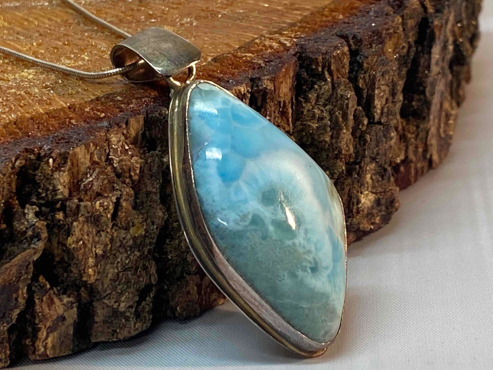 Vintage Sterling Dominican Republic Larimar Stone Pendant: This fine piece of vintage jewelry has been tested and researched to the best of our knowledge .Please view all pictures as they are part of our description . Metal - Sterling Color - Silver Weight - 