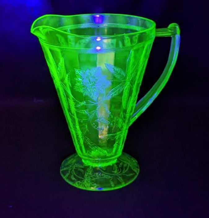 Vintage Depression Uranium Green Glass Pitcher (1 of 7)