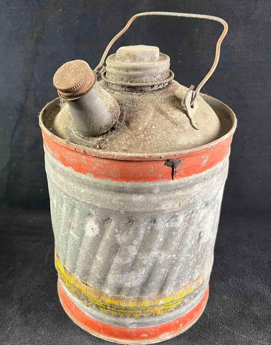 Antique Galvanized Metal Gas/Oil Can (1 of 7)
