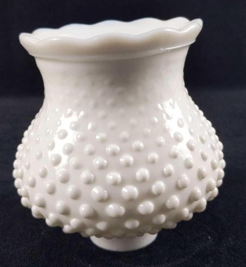 Vintage Hobnail Milk Glass Ruffle Chandelier Lamp Shade: Vintage Hobnail Milk Glass Ruffle Chandelier Lamp Shade. Is approx 5" x 5" x 5" and it weighs 0.94lb. The opening on the bottom is approx 1 1/2". The shade is in good, vintage condition with some mark