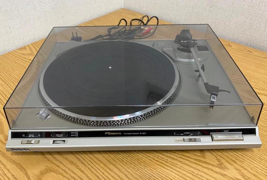 Technics SL-BD1 FG Servo Turntable New in Box (1 of 9)