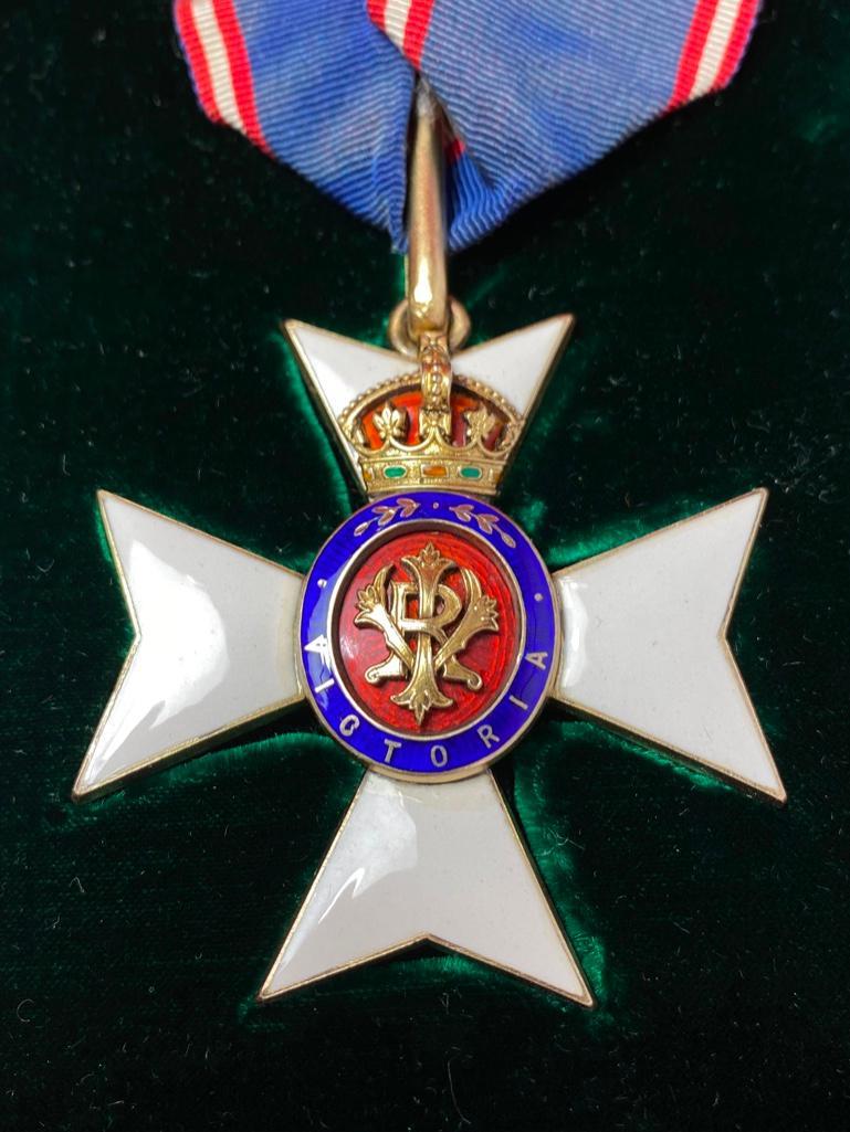 Royal Victorian Order C.v.o. Medal Original Case