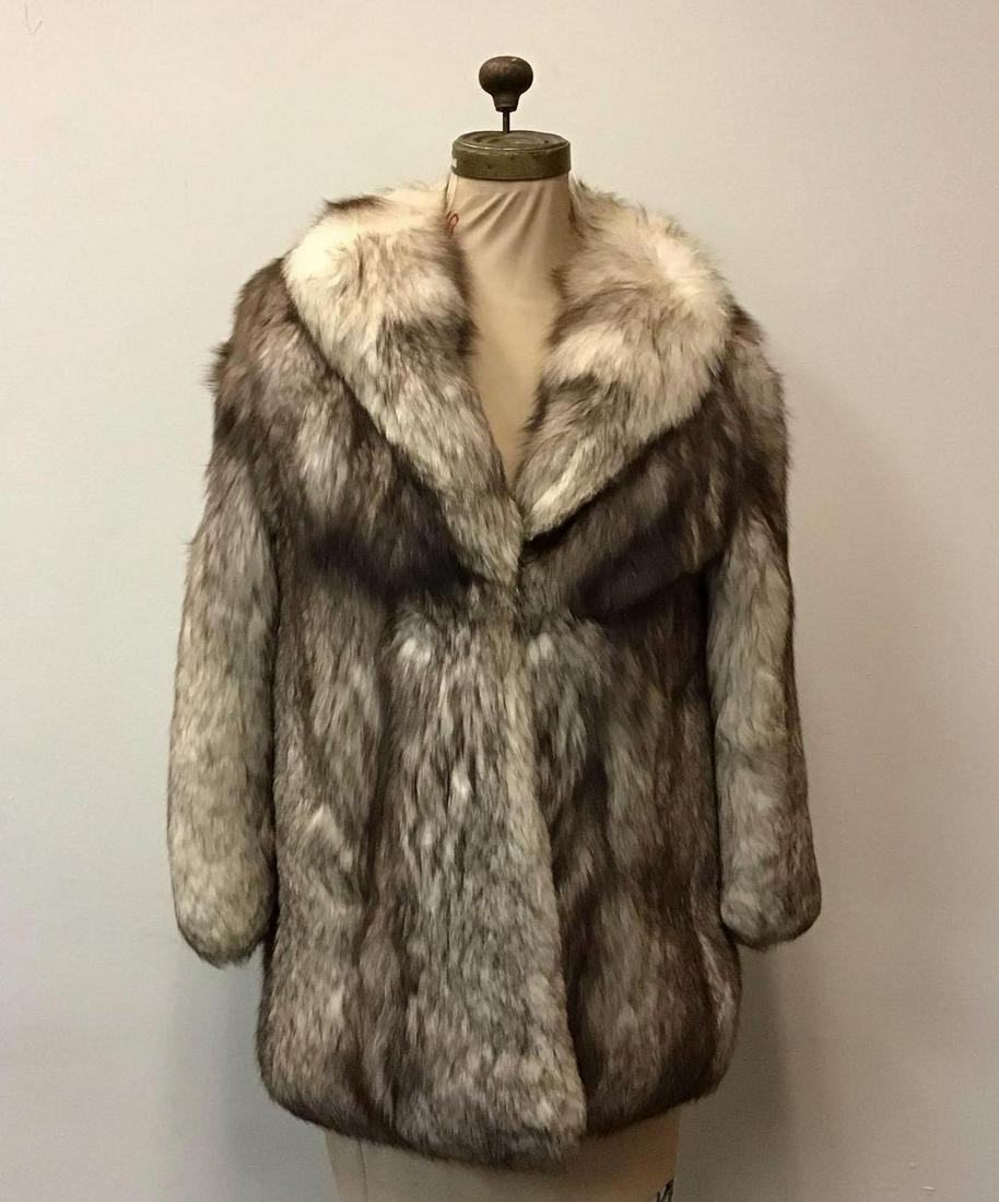 Blue Fox Coat Jacket Vintage Fashion (1 of 7)