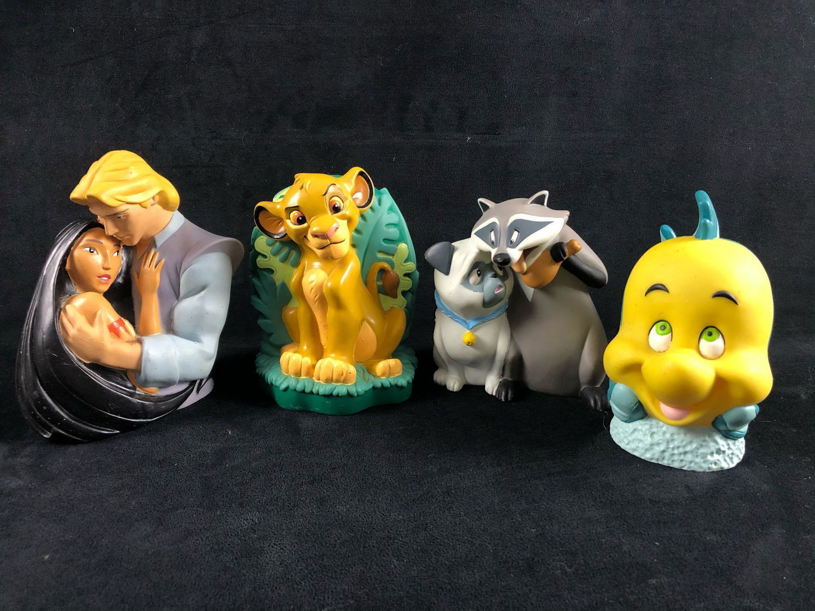 Vintage Lot of Disney characters  Simba - Pocahontas - Percy & Meeko - Flounder (1 of 6)