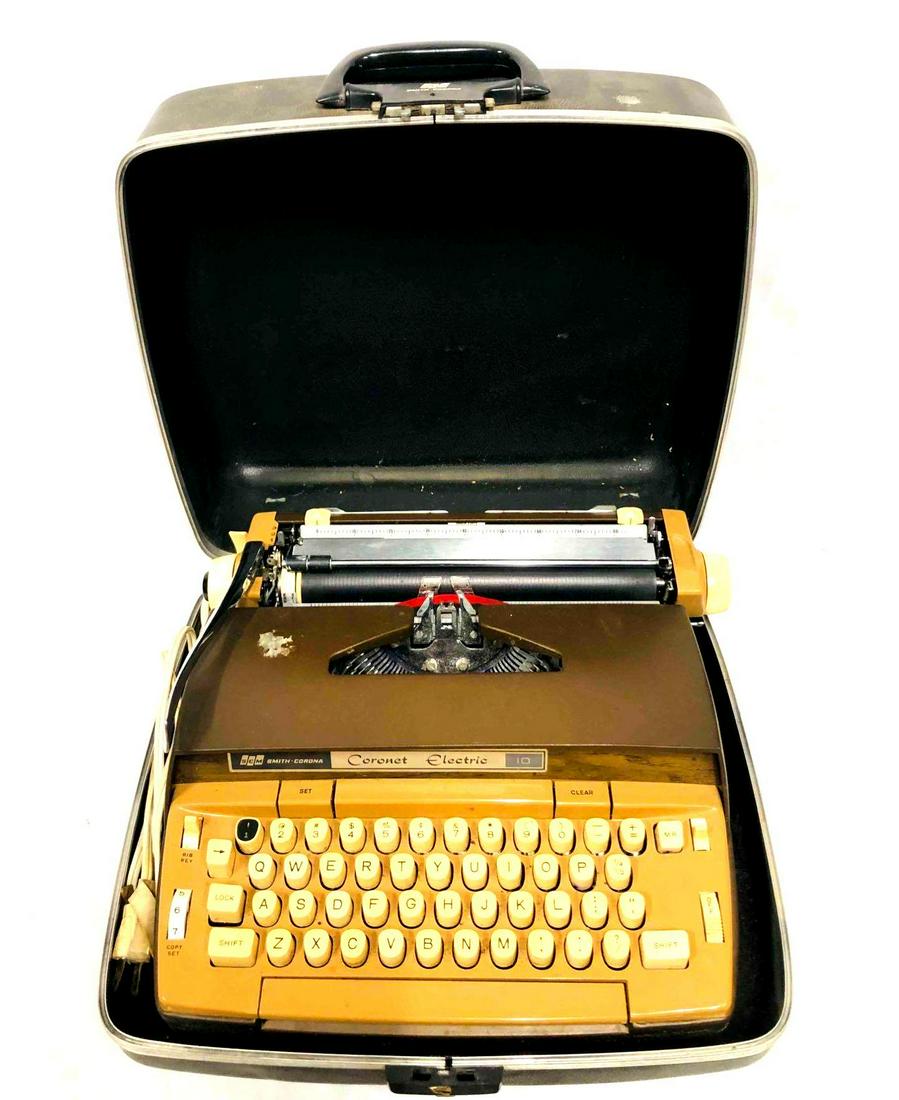 Vintage Smith Corona Electric Typewriter With Case (1 of 9)
