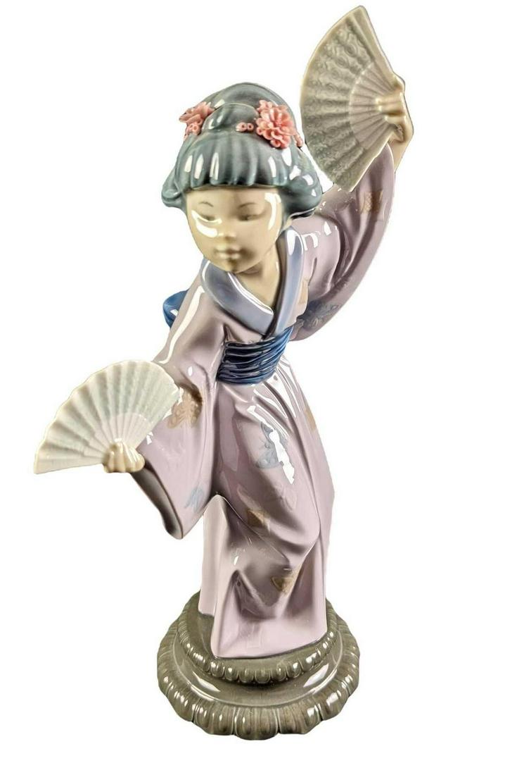 Retired Lladro Geisha Girl With Fans Figurine (1 of 8)
