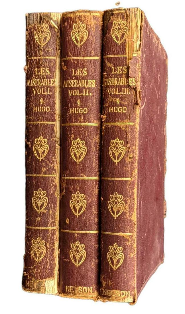 Vintage Softcover Victor Hugo Les Miserables (1 of 8)