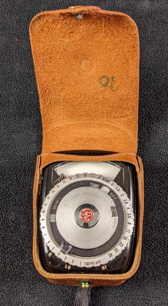 Vintage General Electric Exposure Meter in Leather Case (1 of 6)