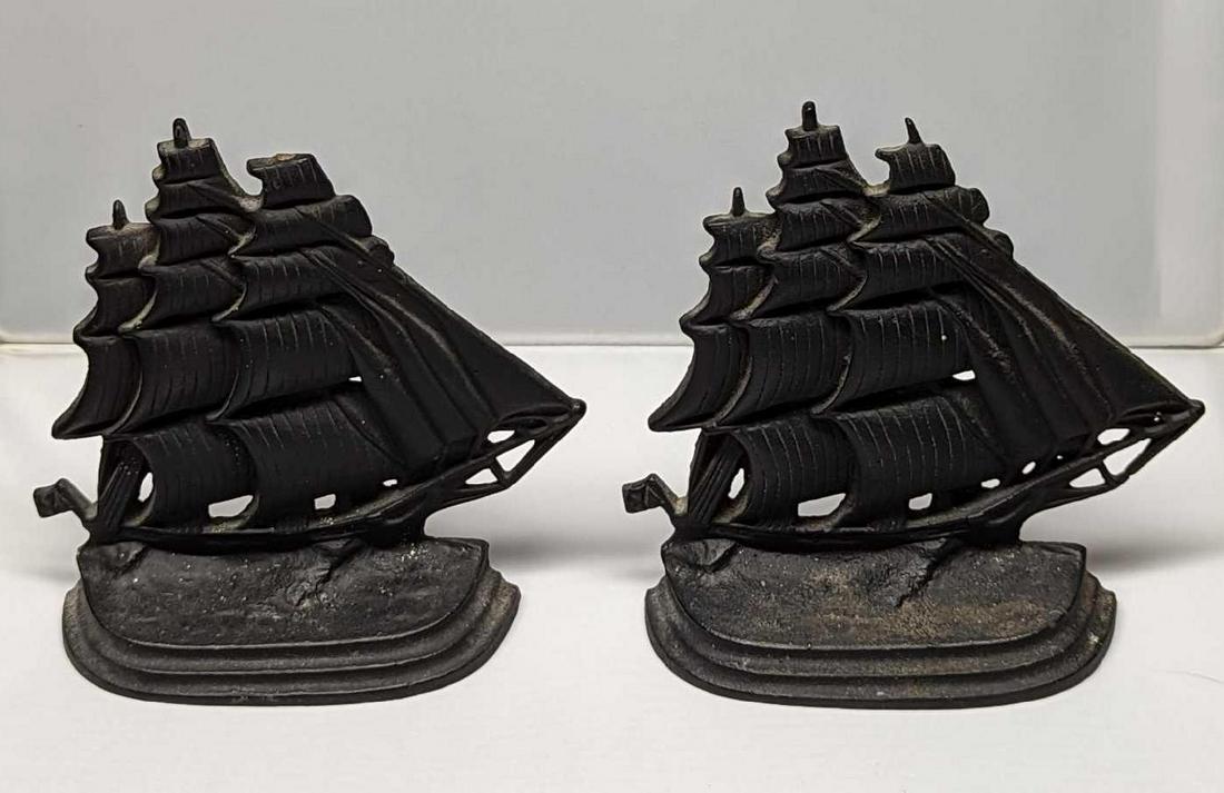 Vintage Cast Iron Galleon Ship Bookends (1 of 3)