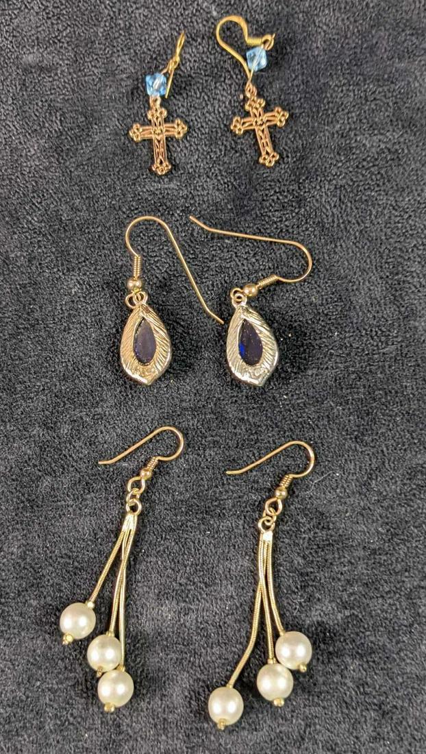 Vintage 3 Pairs Of Gold Plated Earrings (1 of 5)