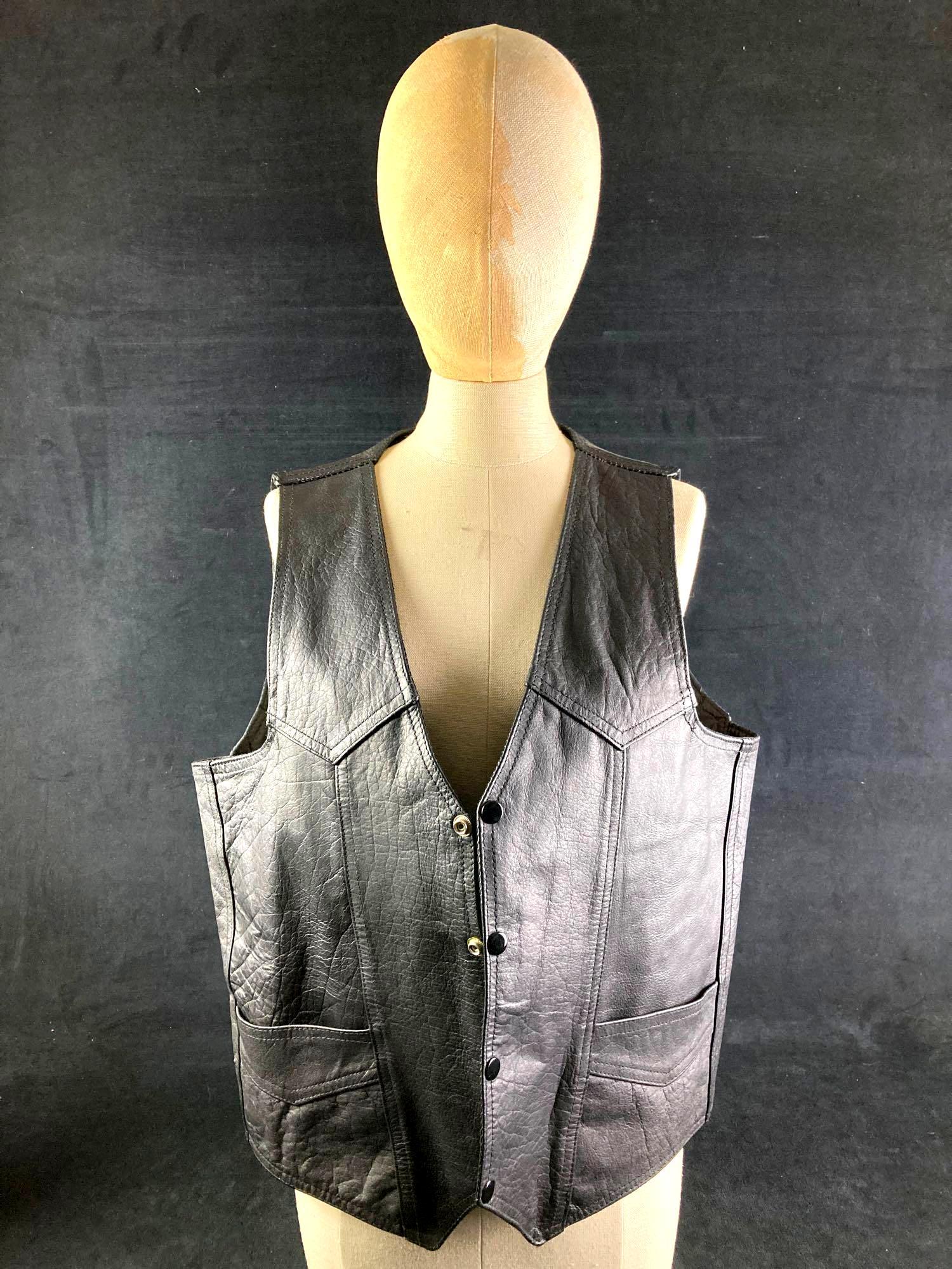 Leather Works Genuine Leather Sleeveless Jacket Size 44 (1 of 3)