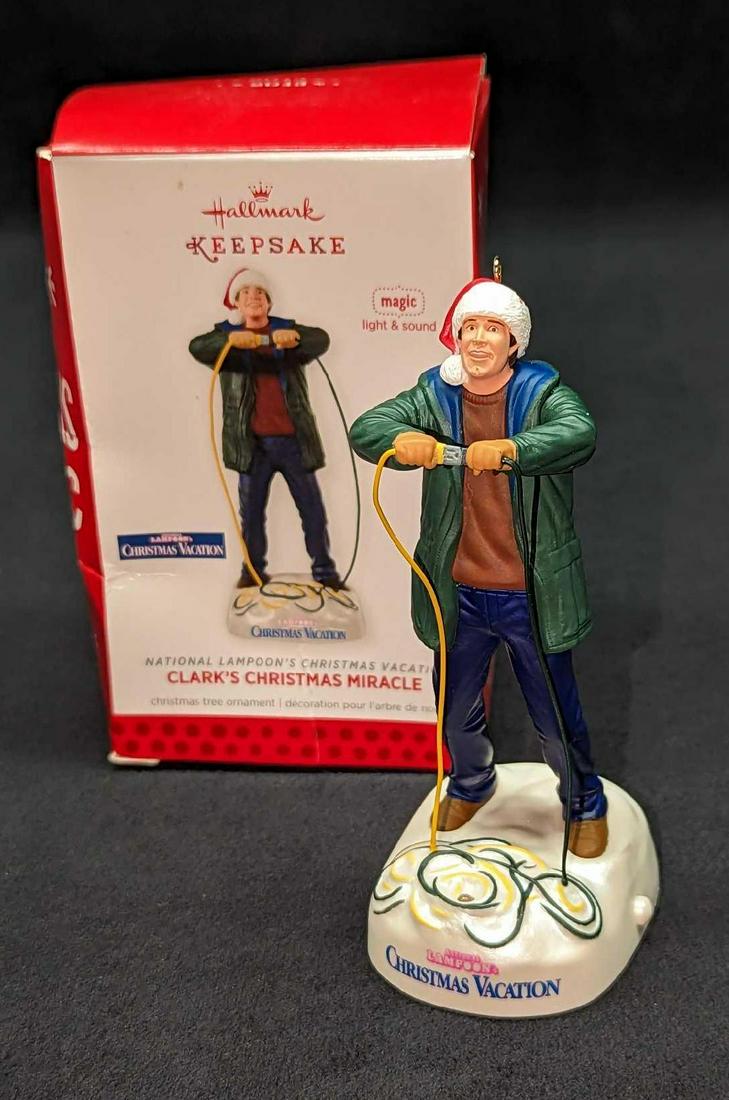 National Lampoon's Christmas Vacation Ornament Miracle (1 of 8)