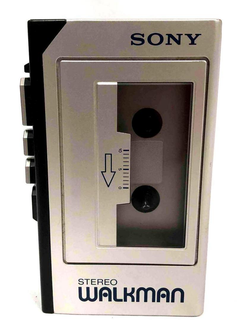 Vintage Sony Stereo Walkman (1 of 8)