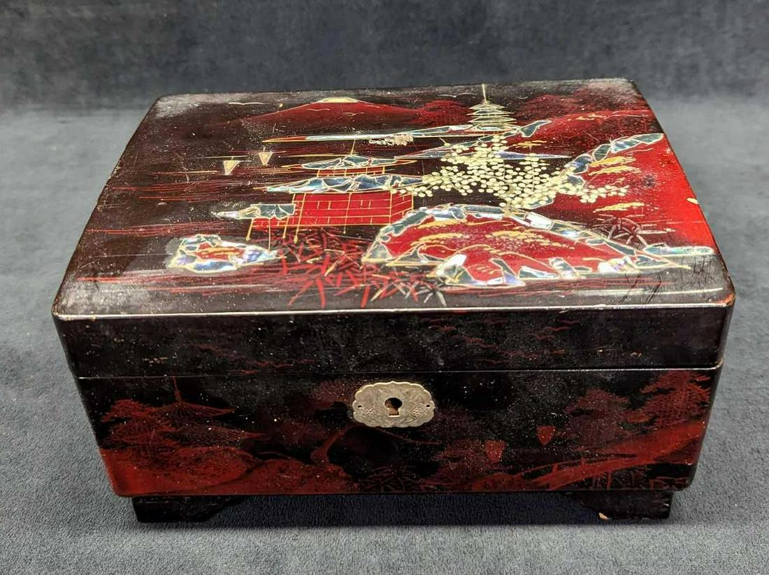 Vintage Black lacquer Hand painted Inlay Shell Jewelry / Trinket Box (1 of 9)