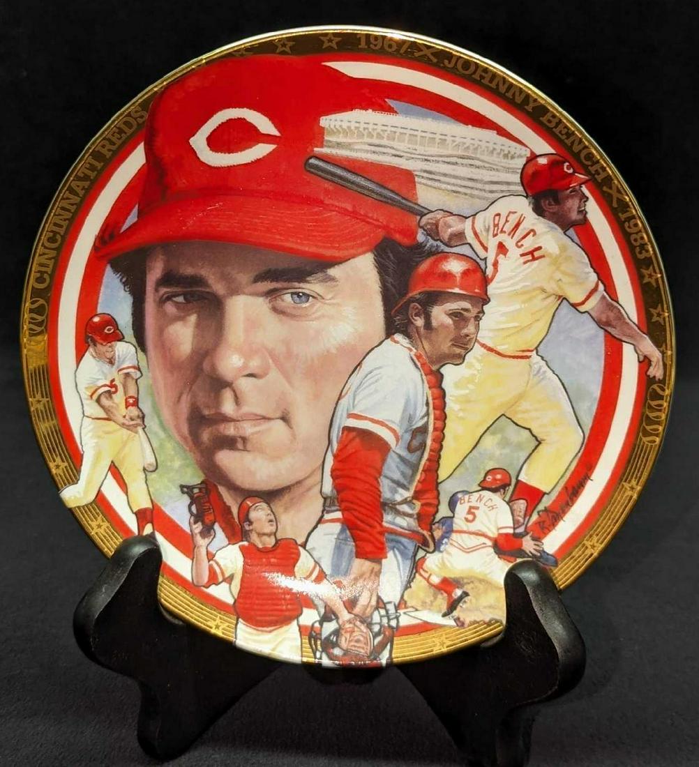 The Legendary Johnny Bench Collector Plate: The Legendary Johnny Bench Collector Plate. By The Hamilton Collection in 1992. Plate number 1466B. The plate is approx 6 3/8" x 1" x 6 1/2" and it weighs 0.65lb. Comes with a plate stand.