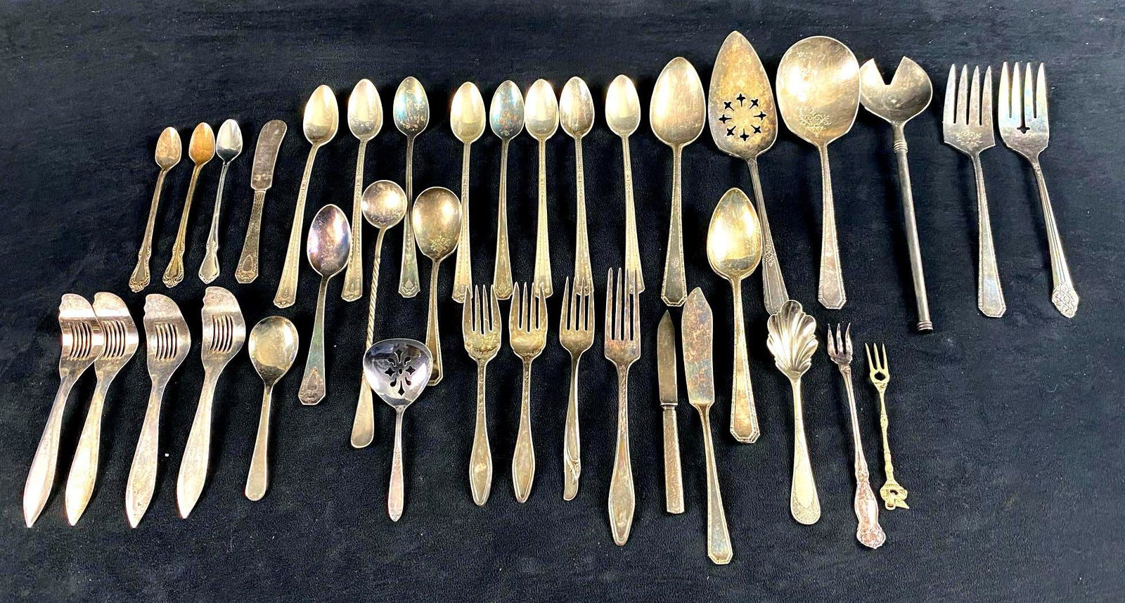 Vintage - Antique Mixed Lot Of 38 Pc Silver plated Flatware (1 of 14)