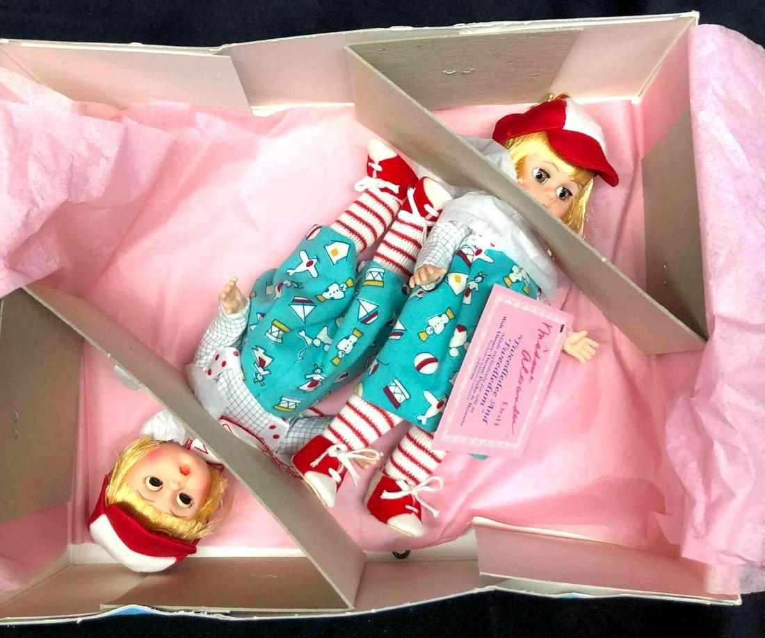 Madame Alexander Dolls Disney Tweedledee & Tweedledum Signed On Tag: This lot contains Madame Alexander dolls Disney Tweedledee & Tweedledum signed on tag. Tweedledum is in need of repairs as his head has become detached from his body. The dolls come in the origina