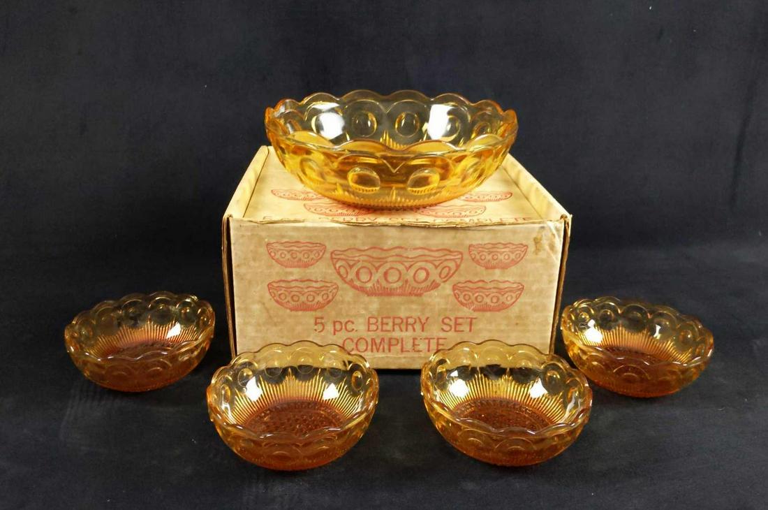 Five Vintage Berry Glass Bowls Large And Small: This lot includes: (4) Small Glass Berry Bowls. These are approx 4 1/2 x 4 1/2" x 2". (1) Large Glass Berry Bowl. This is approx 8 1/2" x 8 1/2" x 3". Comes in their original box