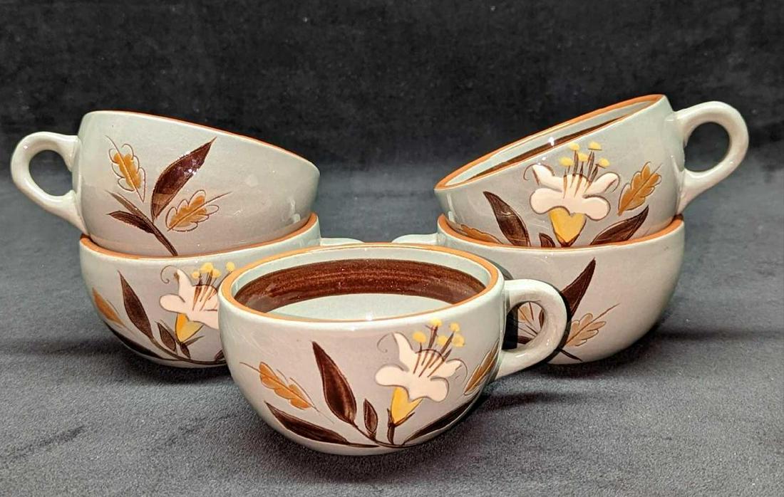 5 Retired Vintage Stangl Golden Harvest Pottery Cups: 5 Retired Vintage Stangl Golden Harvest Pottery Cups. This series was released from 1953 - 1978 (When the company was closed). Each cup is approx 4 3/4" x 3 3/4" x 2 1/8" and together they weigh 2.20