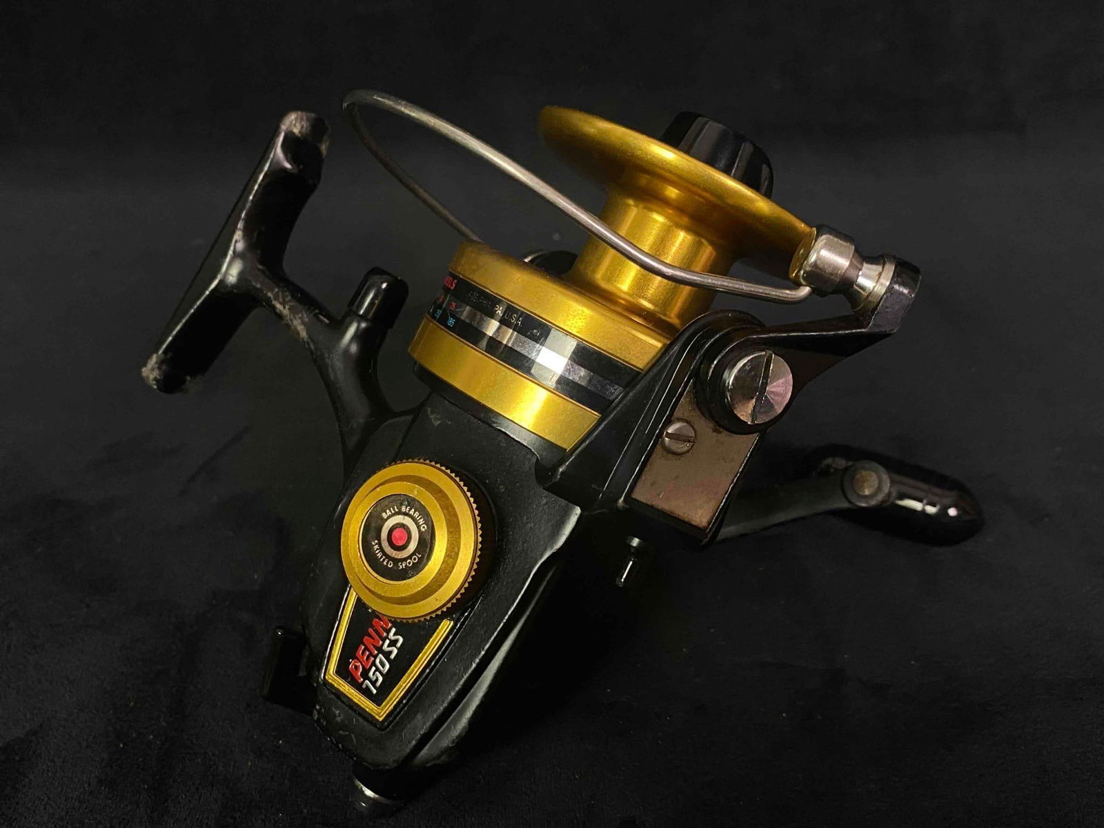 Penn 750SS Spinning Reel USA 4.6:1 High Speed: Penn 750SS Spinning Reel USA 4.6:1 High Speed Model: Penn Spinfisher 750SS Spinning Reel Weight: 25.5 ounces Line Capacity: 250 yards of 20 pound test line Gear Ratio: fast 4.6 to 1