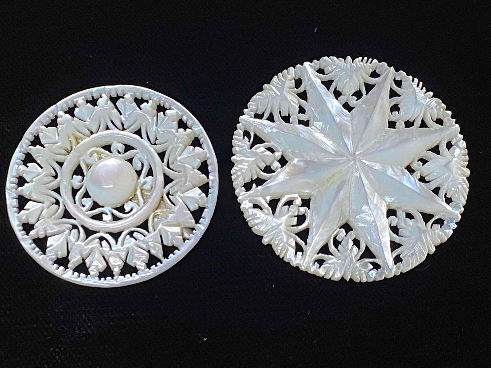 Vintage White Mother of Pearl MOP Carved Shell Filigree Brooch Pins (1 of 4)