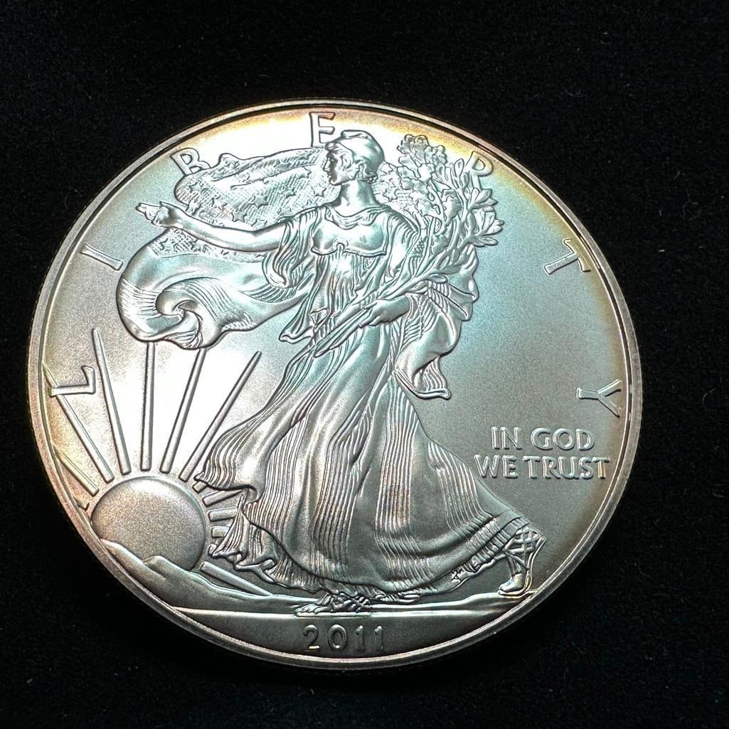 2011 US Mint .999 Fine Silver Eagle (1 of 2)