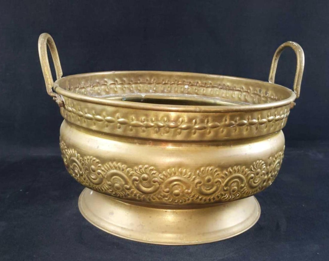 Vintage Brass Plant Pot With Handles (1 of 7)