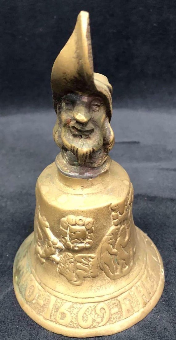 Vintage Brass Cavalier French Pirate Bell: This lot contains a vintage brass Cavalier French pirate bell. It is approx 3 1/2" x 3 1/2" x 6" and weighs about 0.6lbs. The bell is in good used condition with some light ware from use o