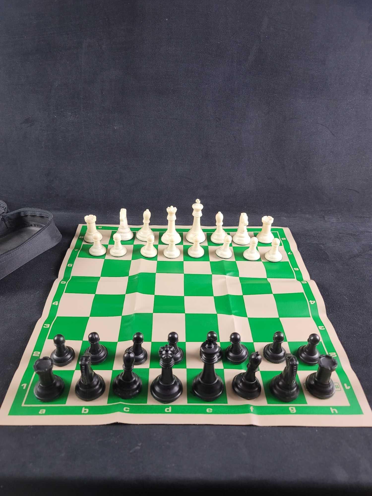 Traveling Chess Set ABG (1 of 7)