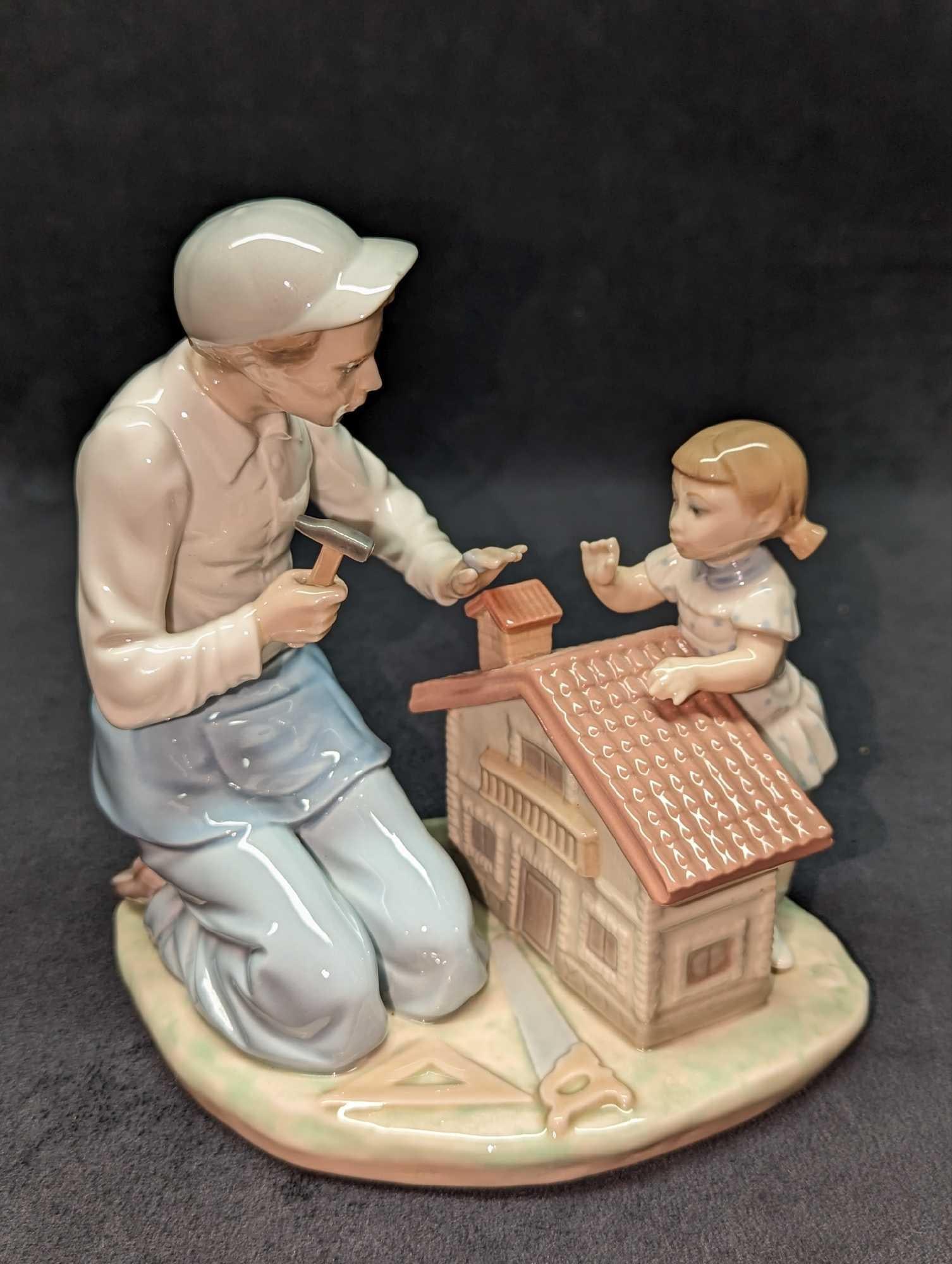 Retired Lladro Father And Baby Girl Dollhouse Figurine (1 of 6)