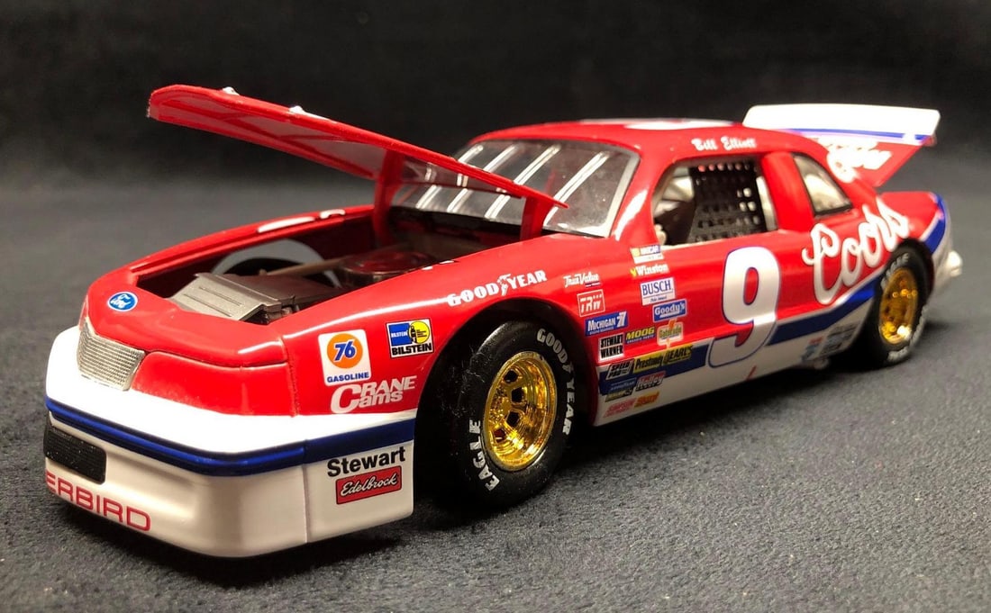 #9 Bill Elliott NASCAR 1988 Ford Thunderbird Coors 1:24 Replica Die Cast Stock Car (1 of 5)